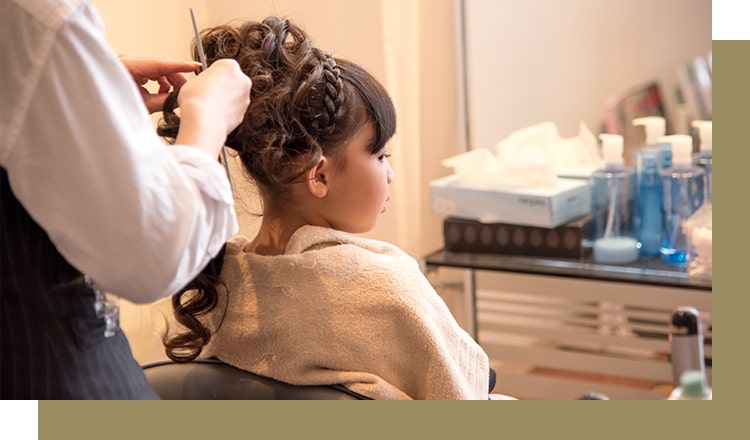 新郎新婦様の衣裳だけでなく、ご家族やご列席の方の衣裳もご用意