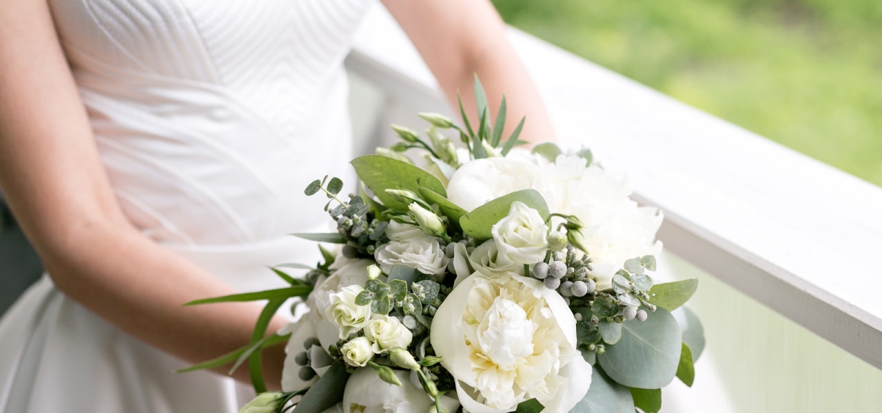 石川県金沢市の結婚式場 インペリアルウィング富山迎賓館ならウェディングドレスも豊富に取り揃えております