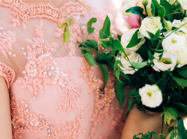 石川県金沢市の結婚式場 インペリアルウィング富山迎賓館ならカラードレスも豊富に取り揃えております