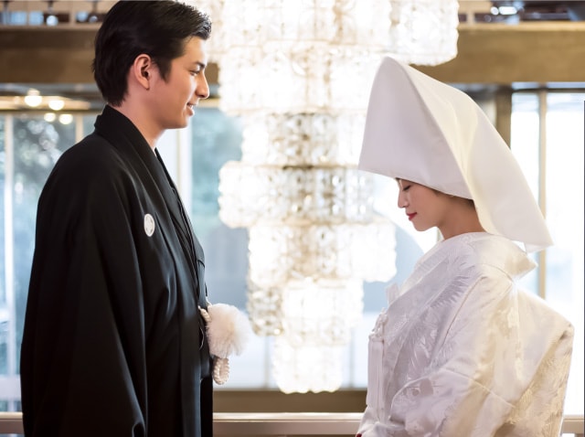 石川県金沢市の結婚式場 インペリアルウィング富山迎賓館なら和装・西陣織・友禅染など取り揃えております